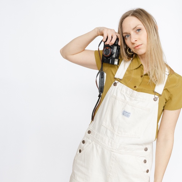 Meet your Posher, Gretchen - Picture 1 of 4